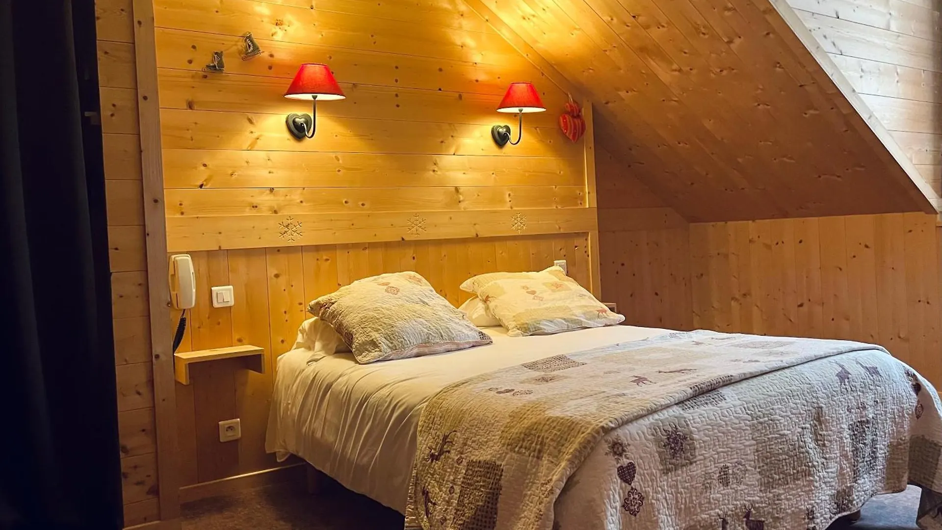 Hotel Le Sacca, Nouvelle Equipe Cauterets