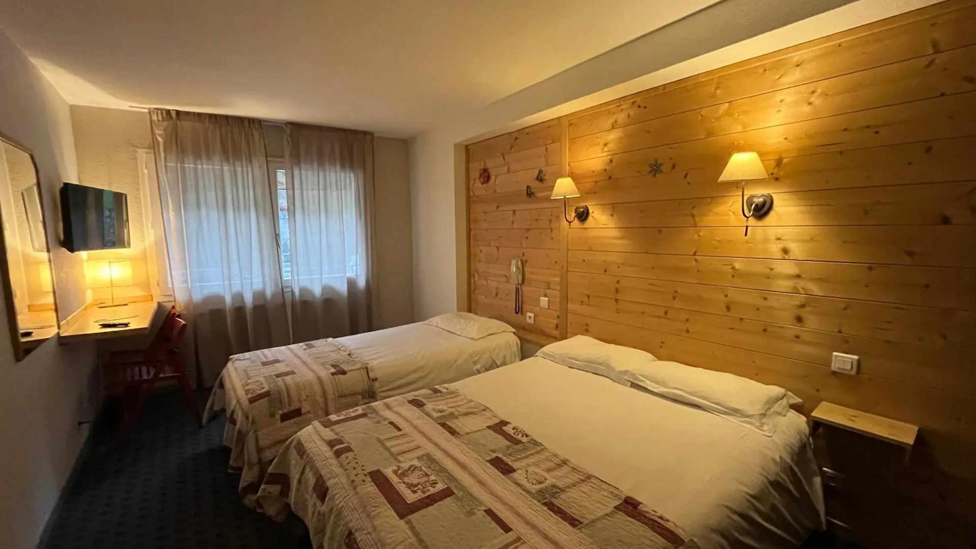 Hotel Le Sacca, Nouvelle Equipe Cauterets