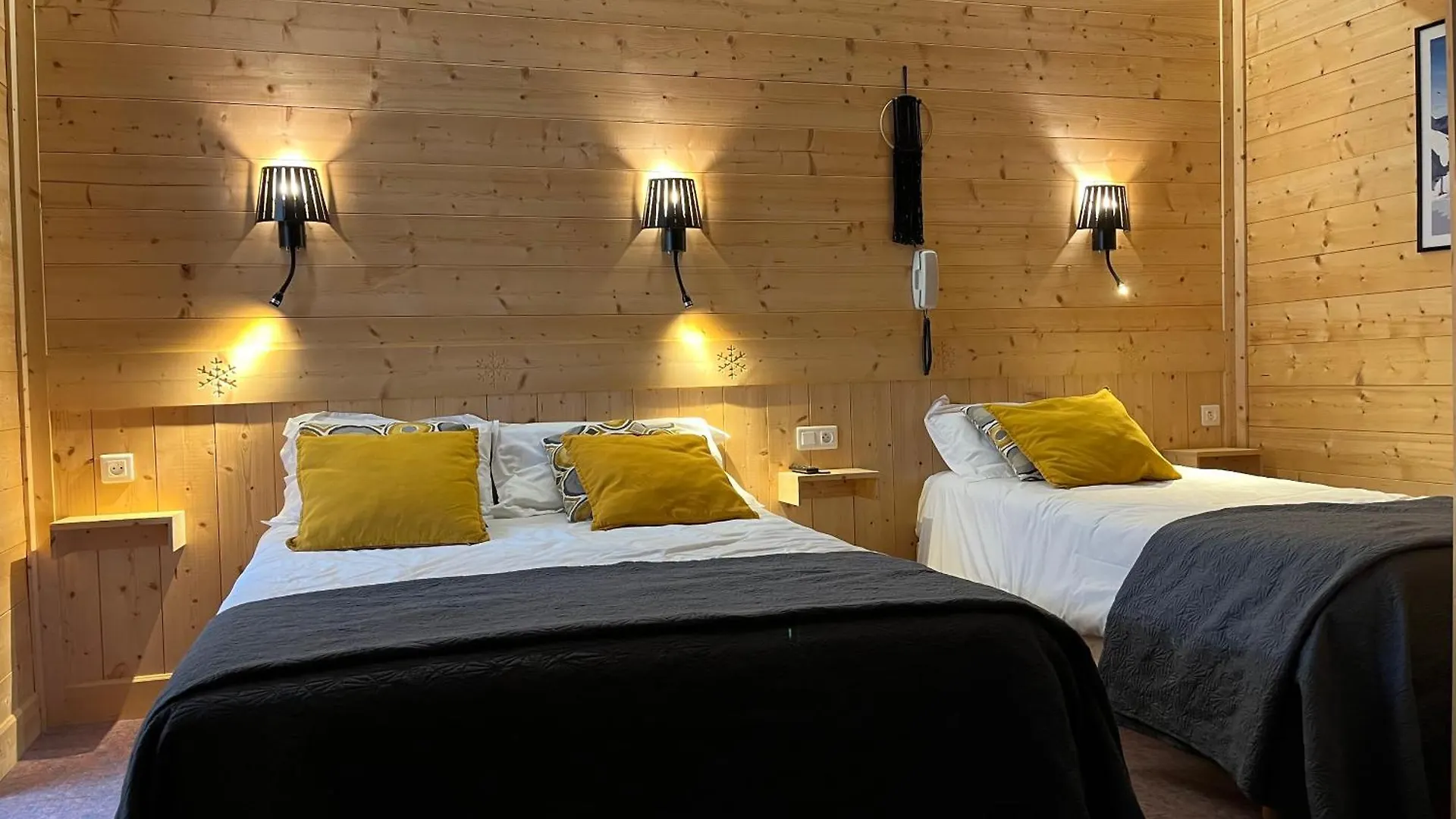 Hotel Le Sacca, Nouvelle Equipe Cauterets