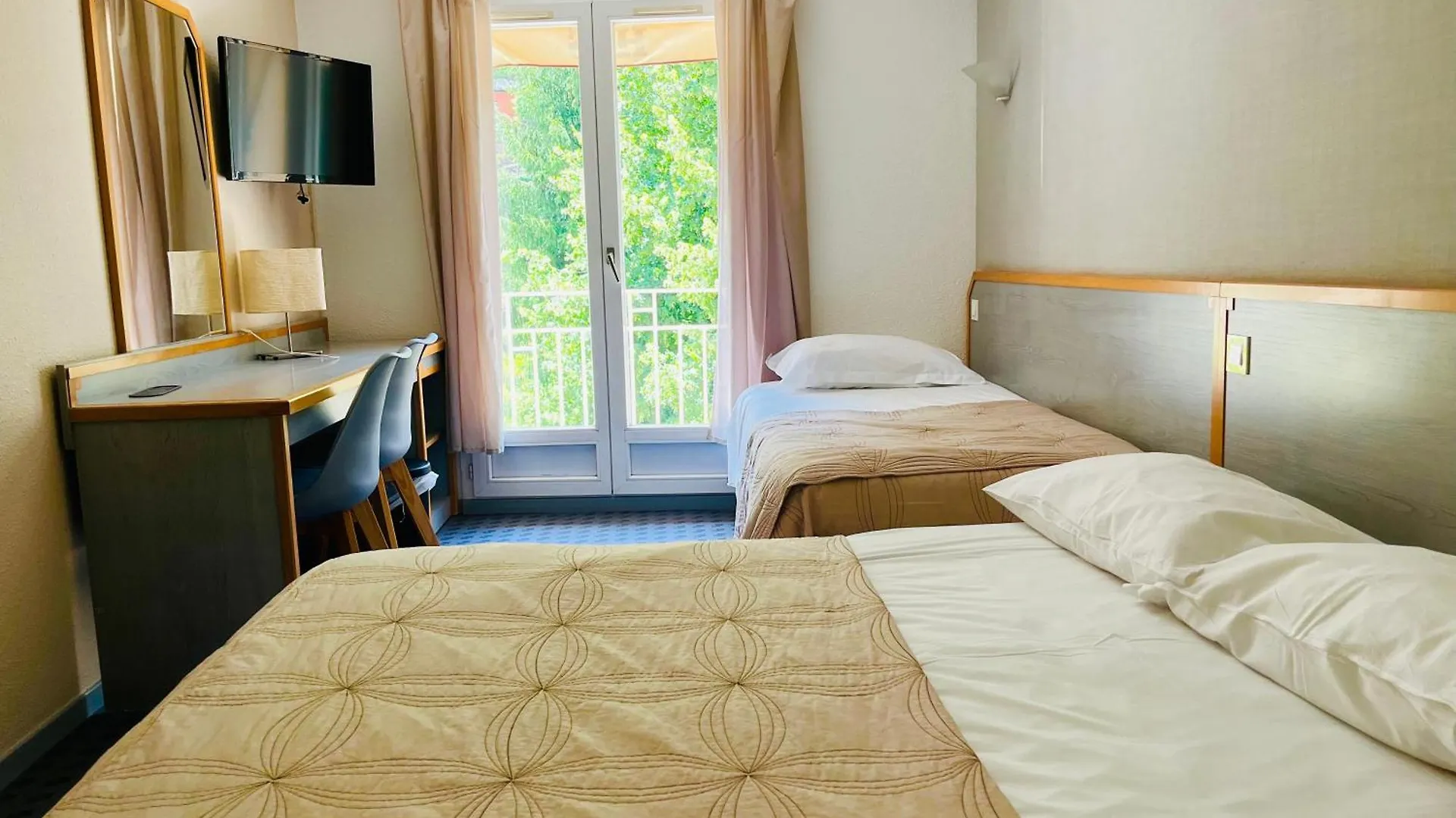 Hotel Le Sacca, Nouvelle Equipe Cauterets