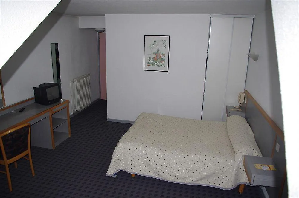 Hotel Le Sacca, Nouvelle Equipe Cauterets