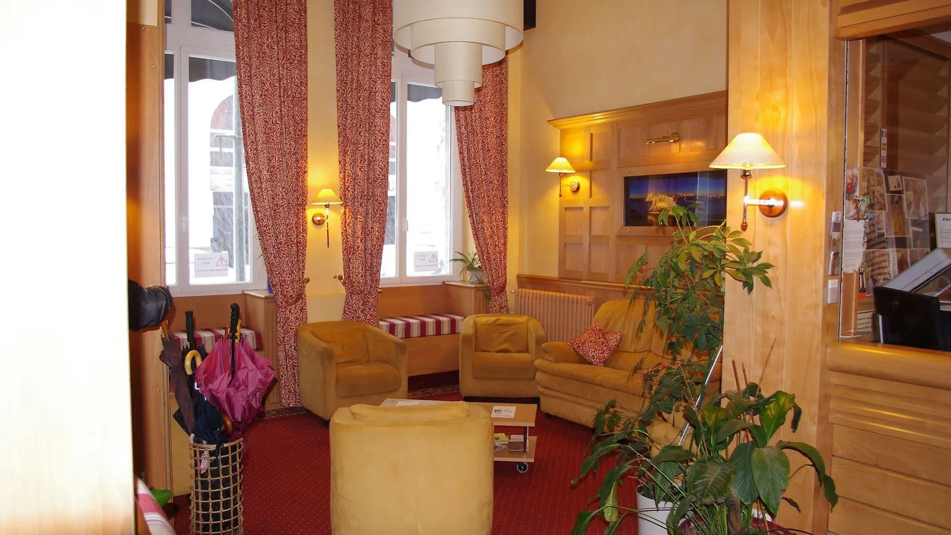 Hotel Le Sacca, Nouvelle Equipe Cauterets