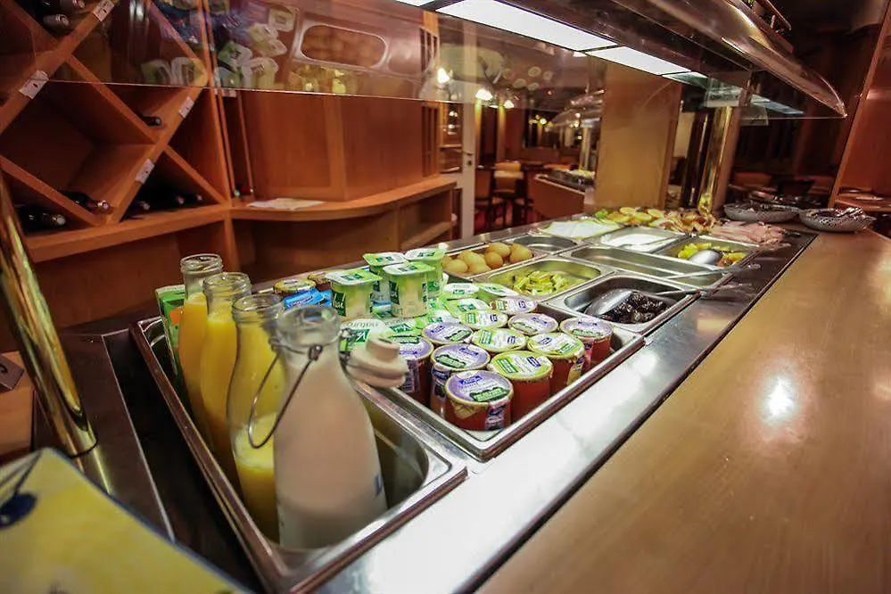 Hotel Le Sacca, Nouvelle Equipe Cauterets